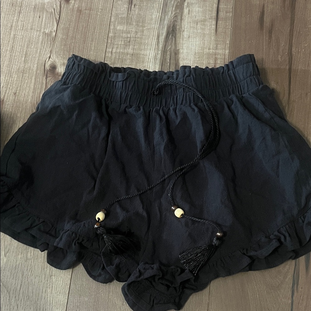 SHEIN Black High Waist Ruffle Shorts